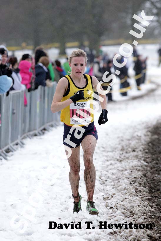 Elle Baker (Stockport Harriers) finishing 2nd in the senior womens Northern Cross Country Championships.